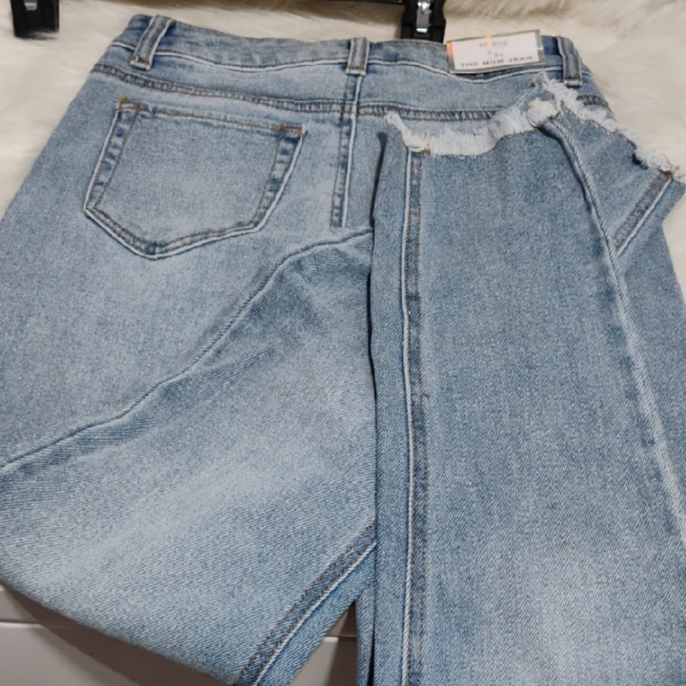 (X-52) SALE! NWT Tinseltown High Rise The Mom Jean Light Blue Jeans 3/26 - Picture 9 of 9